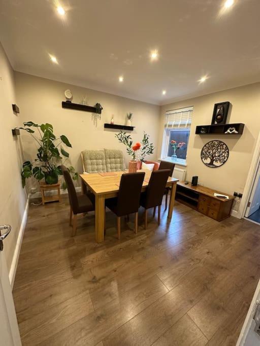 Adam'S Place, Watford Wd17 2Py Villa Ngoại thất bức ảnh