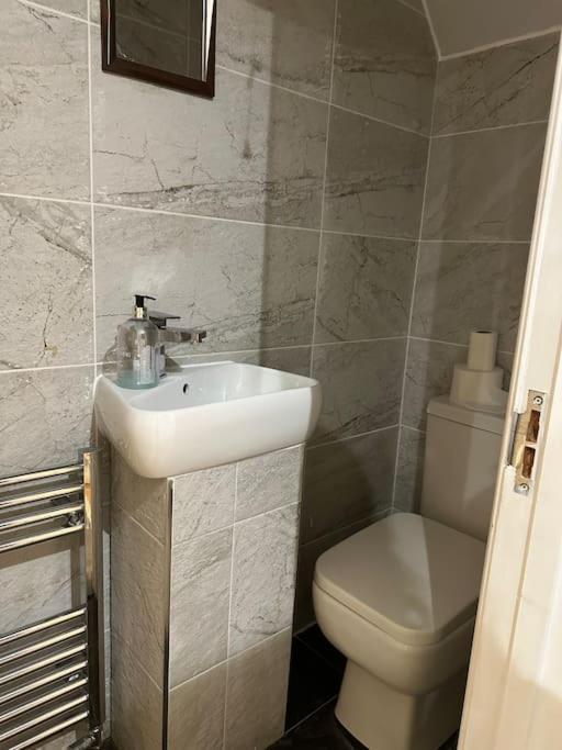Adam'S Place, Watford Wd17 2Py Villa Ngoại thất bức ảnh